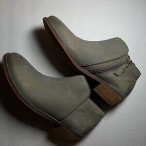 Softwalk Gray Leather Ankle Boots With Side Zipper Womens Size 6M Booties